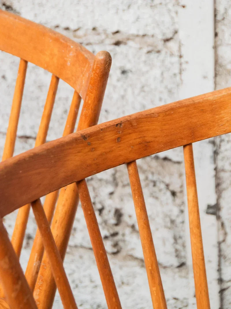 Alma, la paire de chaises en bois N°734