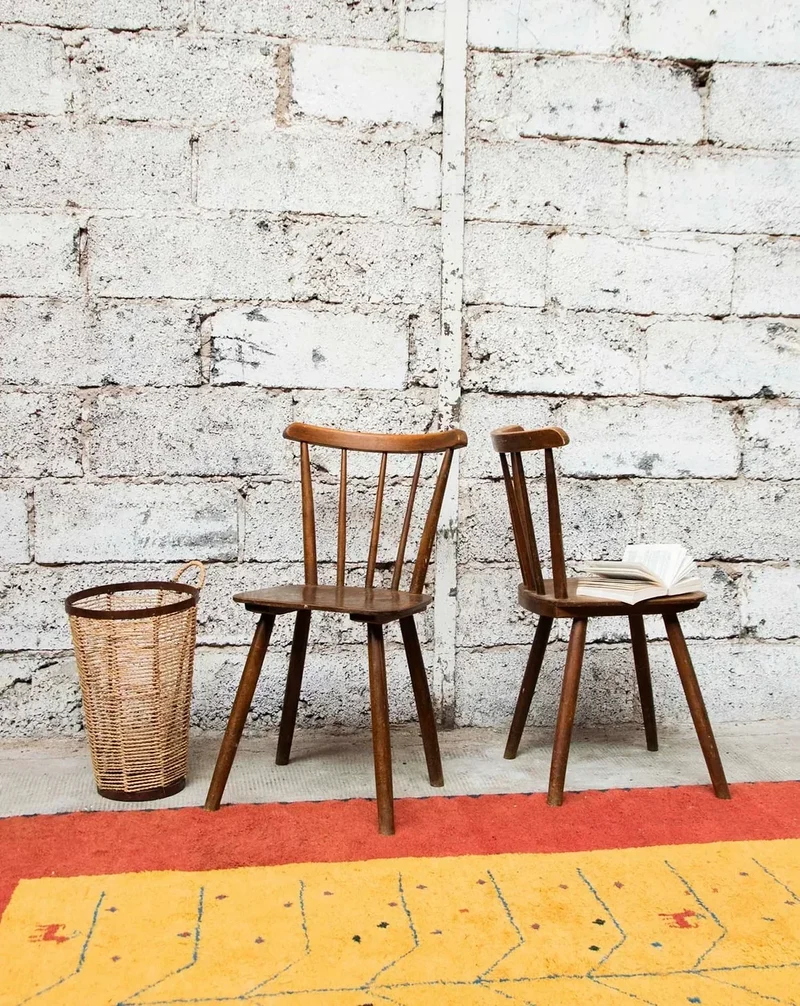 Claude, la paire de chaises en bois N°723