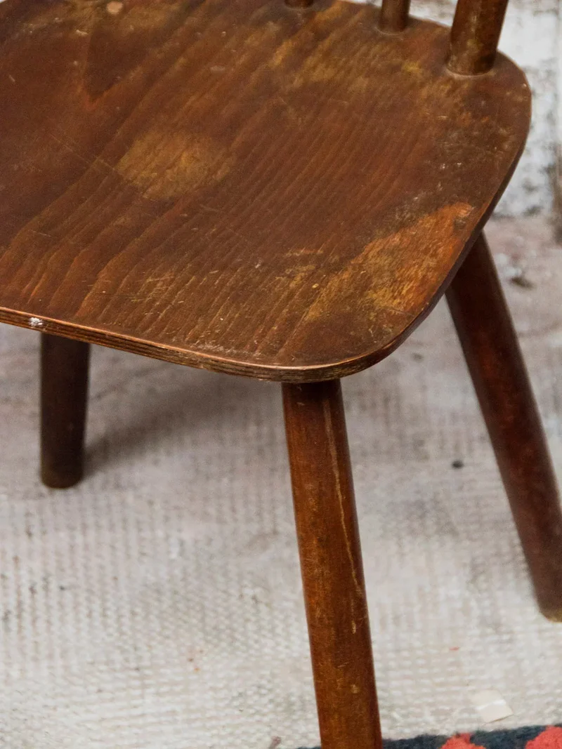 Claude, la paire de chaises en bois N°723