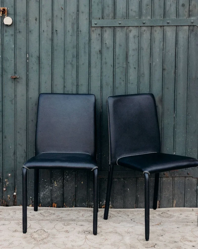 Alma, la paire de chaises simili-cuir N°914