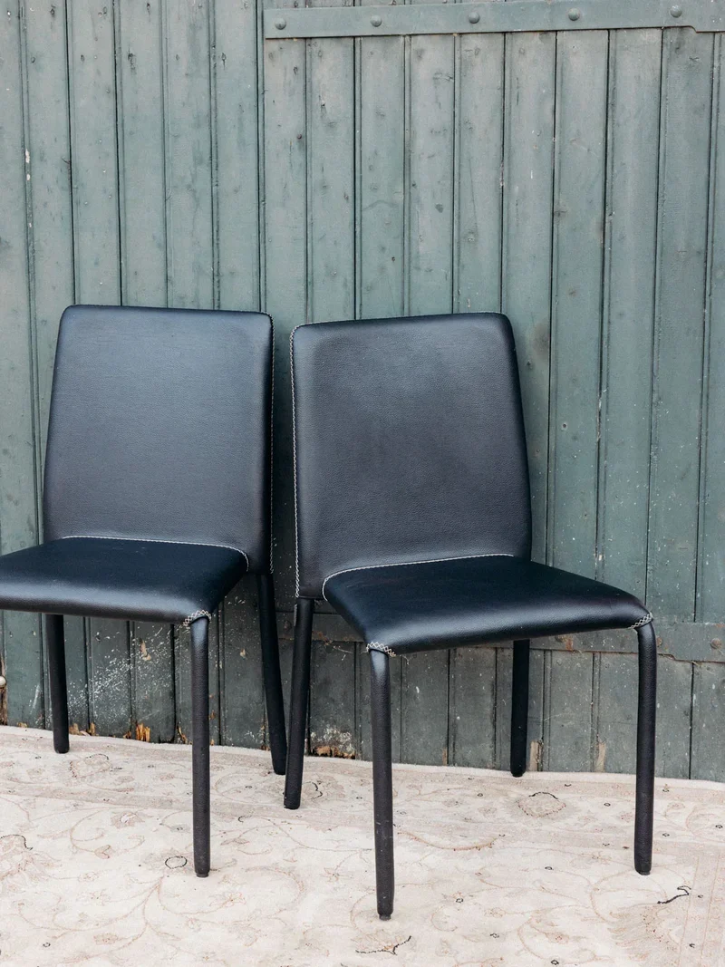 Alma, la paire de chaises simili-cuir N°914