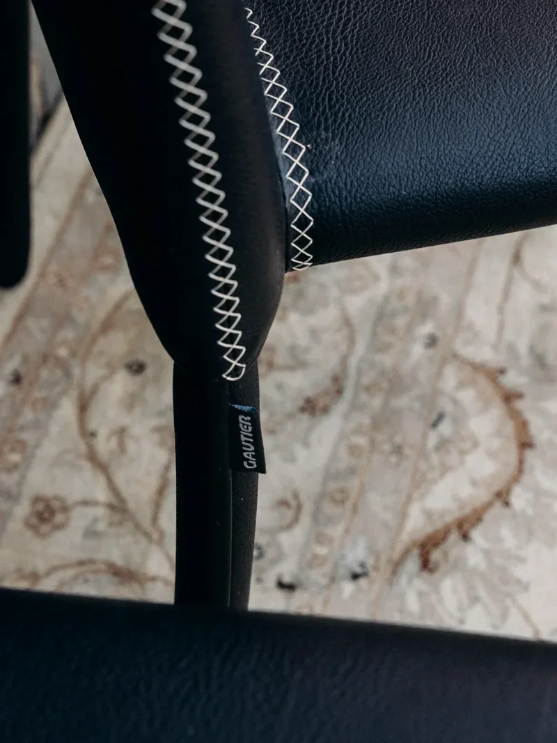 Alma, la paire de chaises simili-cuir N°914