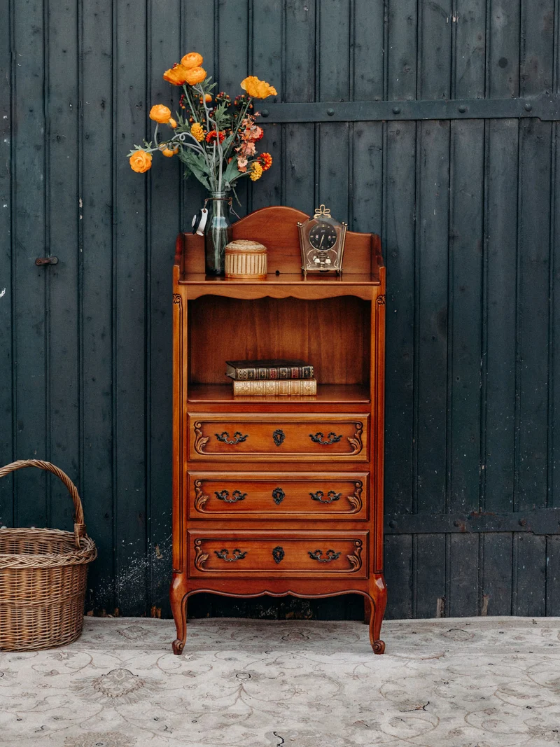Gilbert, le meuble d'appoint en bois N°488