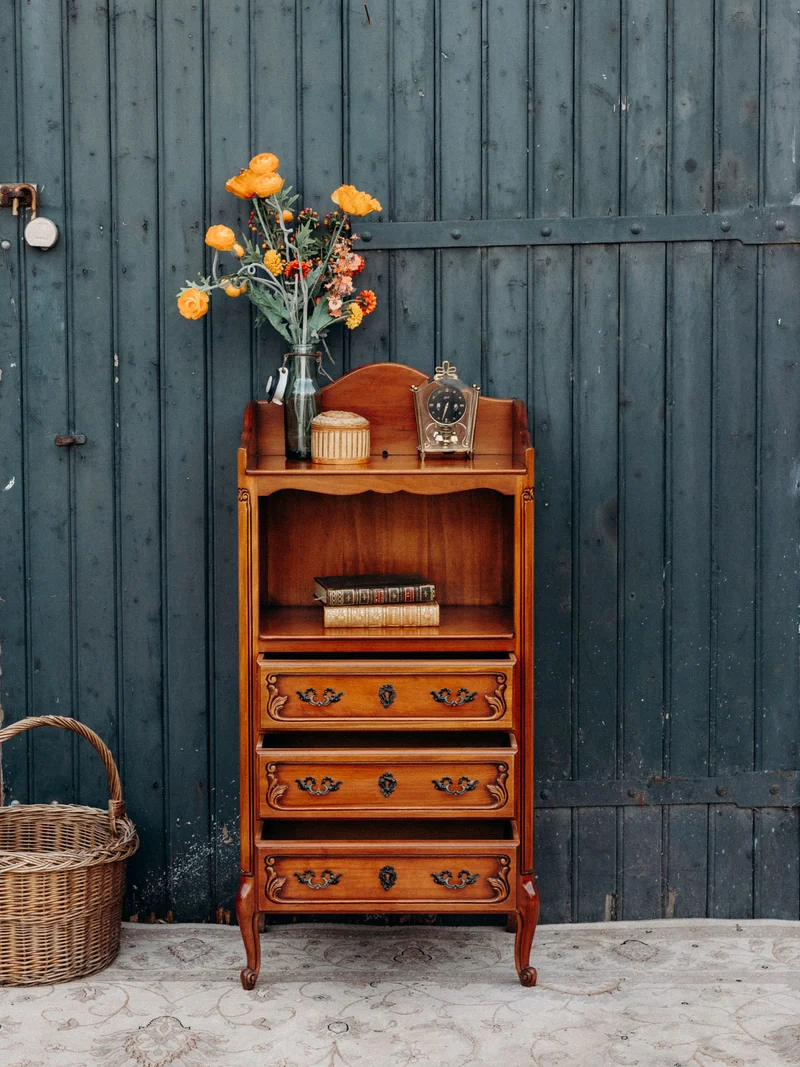 Gilbert, le meuble d'appoint en bois N°488