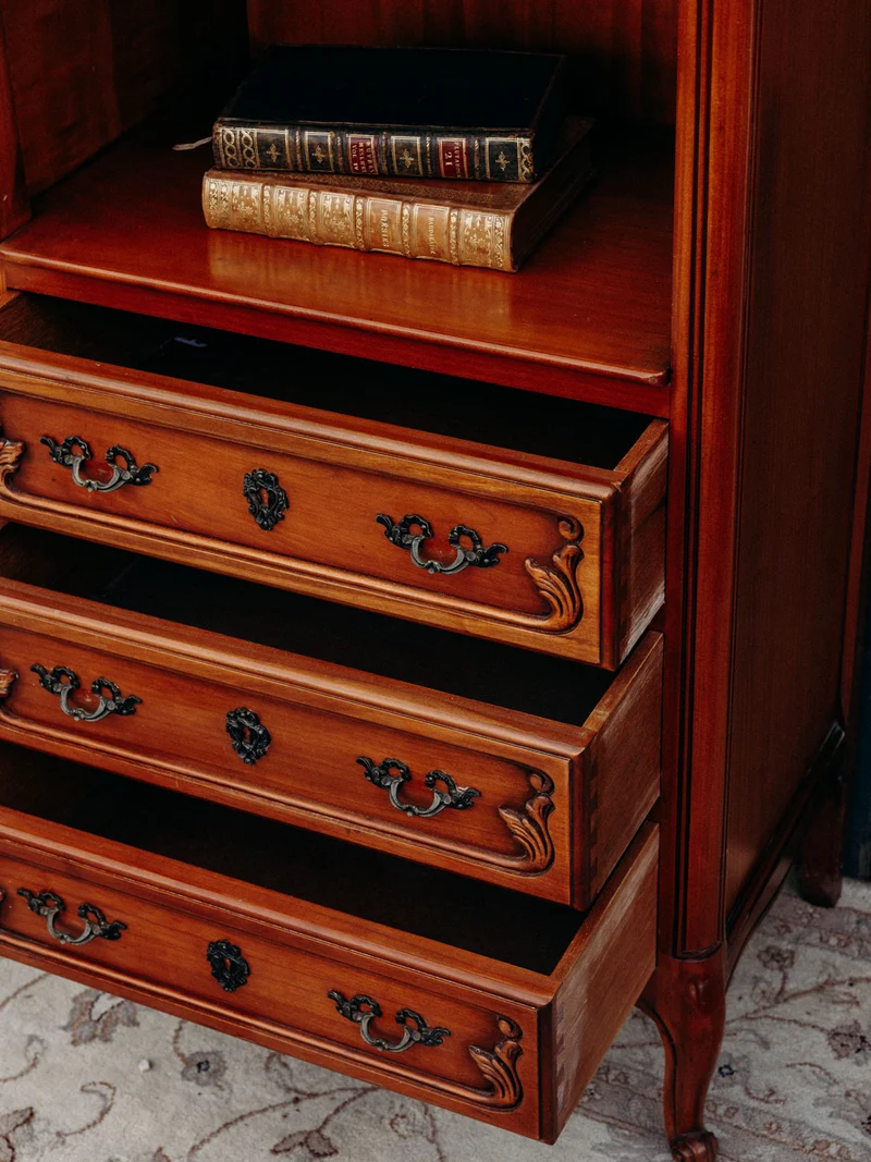Gilbert, le meuble d'appoint en bois N°488