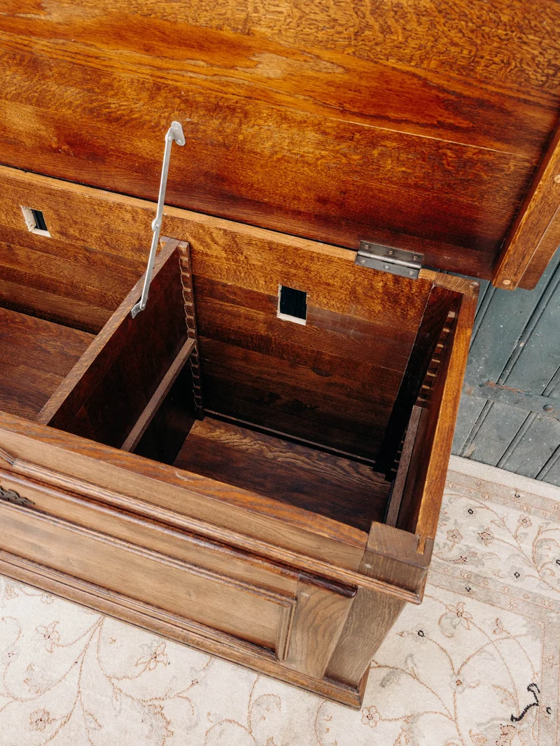 Gilbert, le buffet coffre en bois N°487