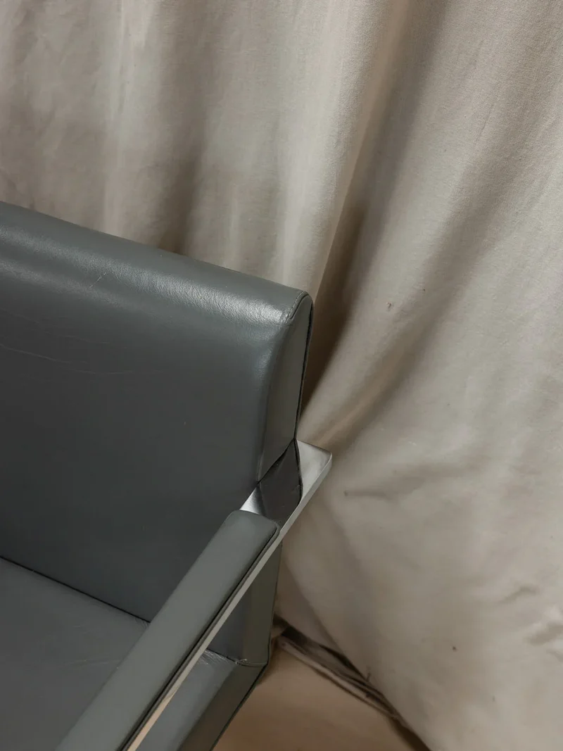 Jakob, la paire de fauteuils Brno en cuir N°532