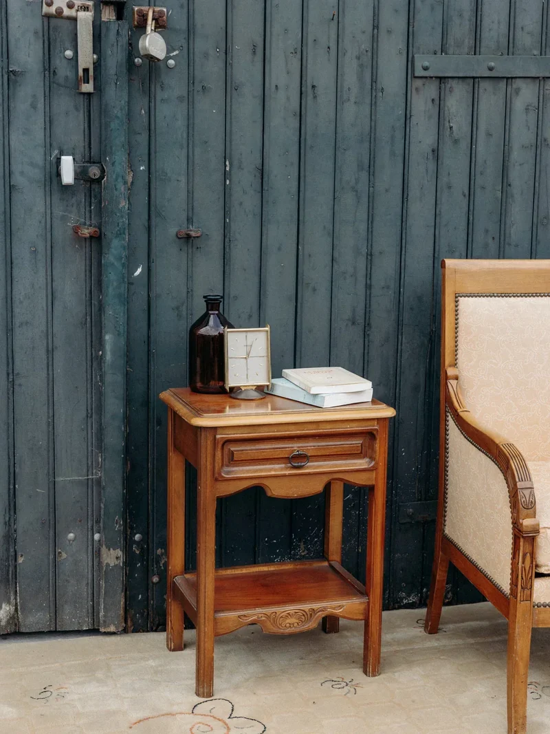 Odile, la table de chevet en bois N°502