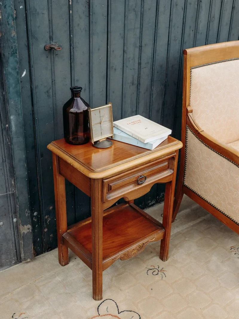 Odile, la table de chevet en bois N°502