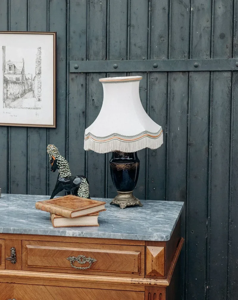 Suzanne, la lampe à poser en faïence N°141