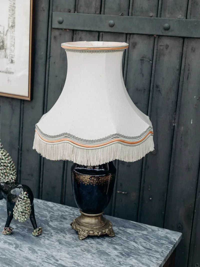 Suzanne, la lampe à poser en faïence N°141