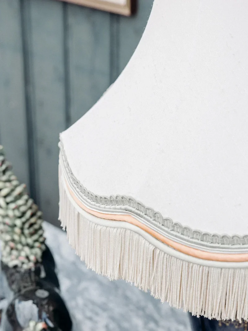 Suzanne, la lampe à poser en faïence N°141