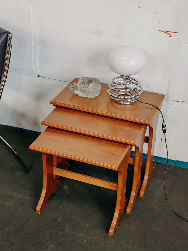 Barbara, les tables gigognes en bois N°88