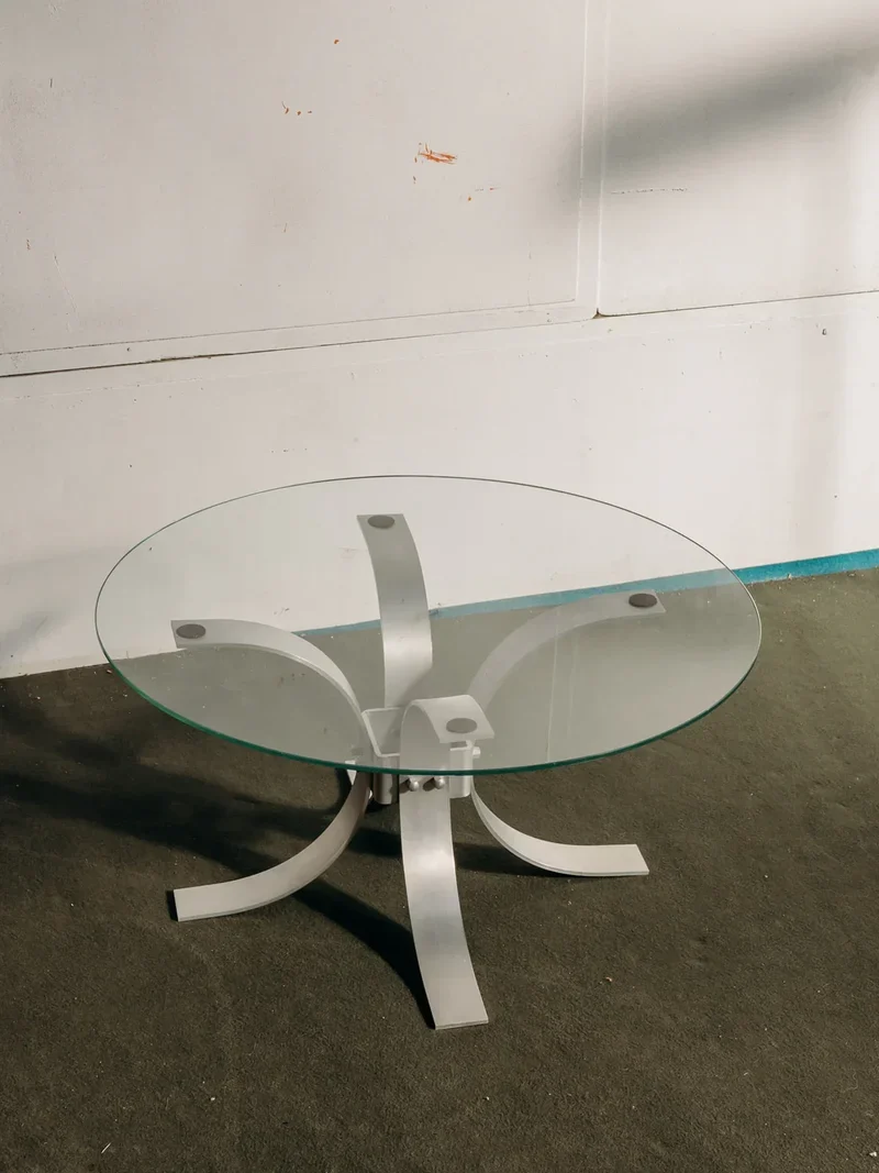 Donna, la table basse ronde en verre N°504