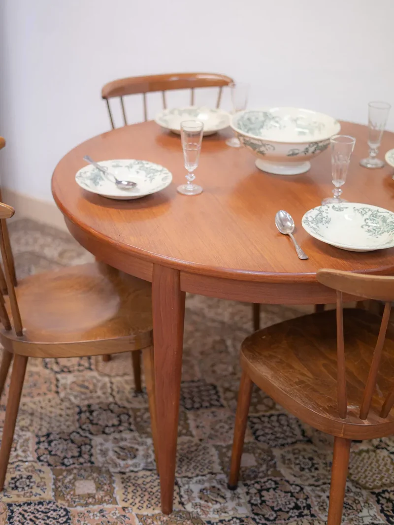 Karla, la table à manger en bois N°1094