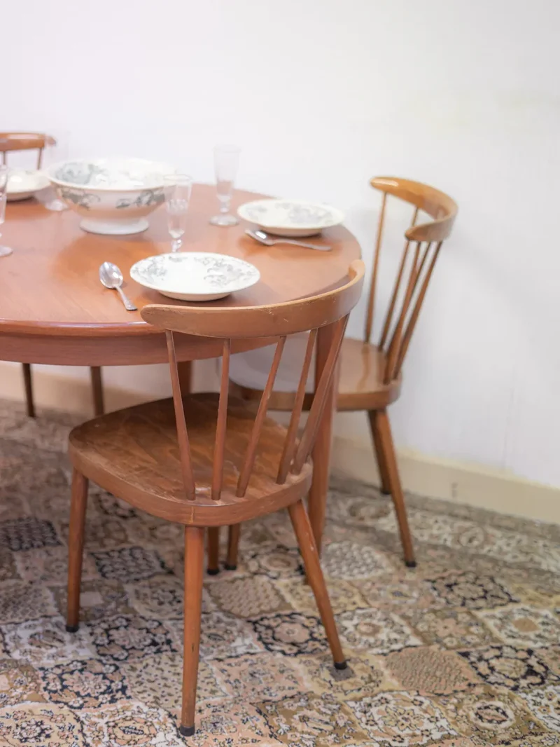 Karla, la table à manger en bois N°1094