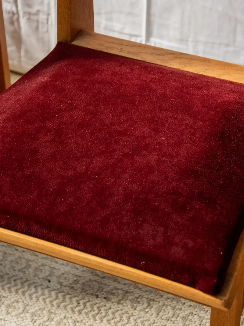 Claude, la paire de chaises en velour N°719