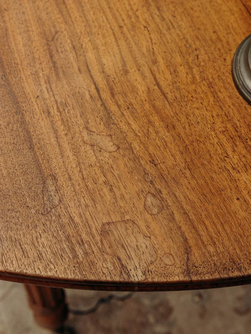 Romy, la table à manger ronde en bois N°430