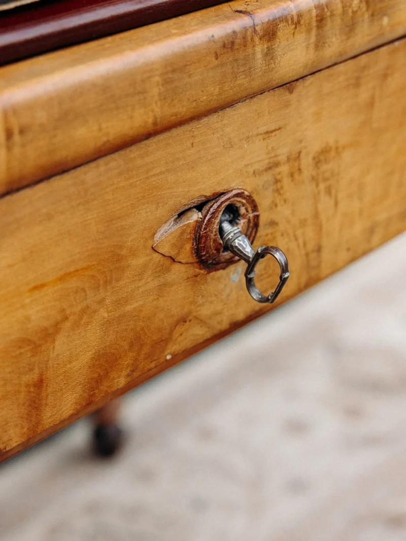 Edouard, le bureau en bois clair N°424