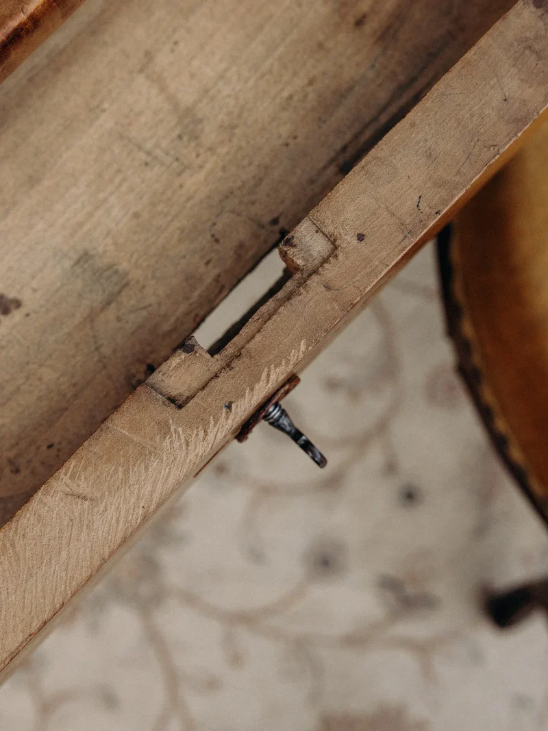 Edouard, le bureau en bois clair N°424