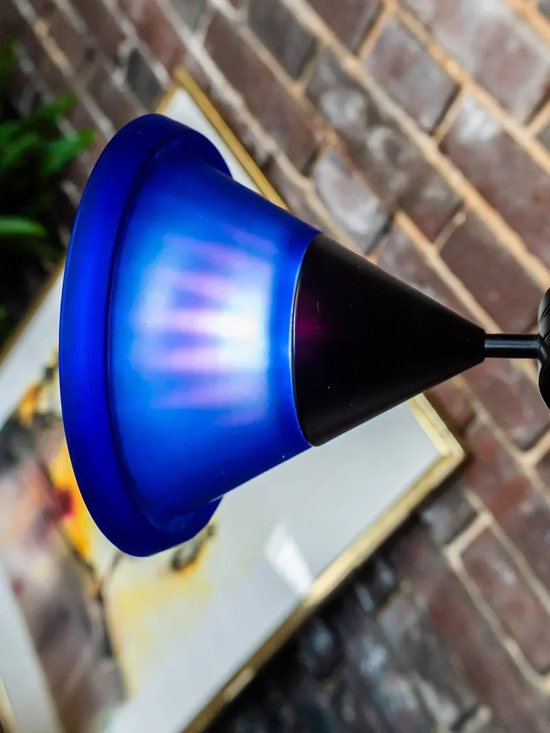 Julien, le lampadaire en métal et verre N°189