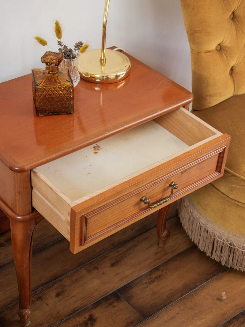 Odile, la table de chevet en bois N°477
