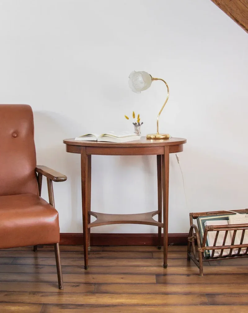 Francine, la table d'appoint en bois N°359