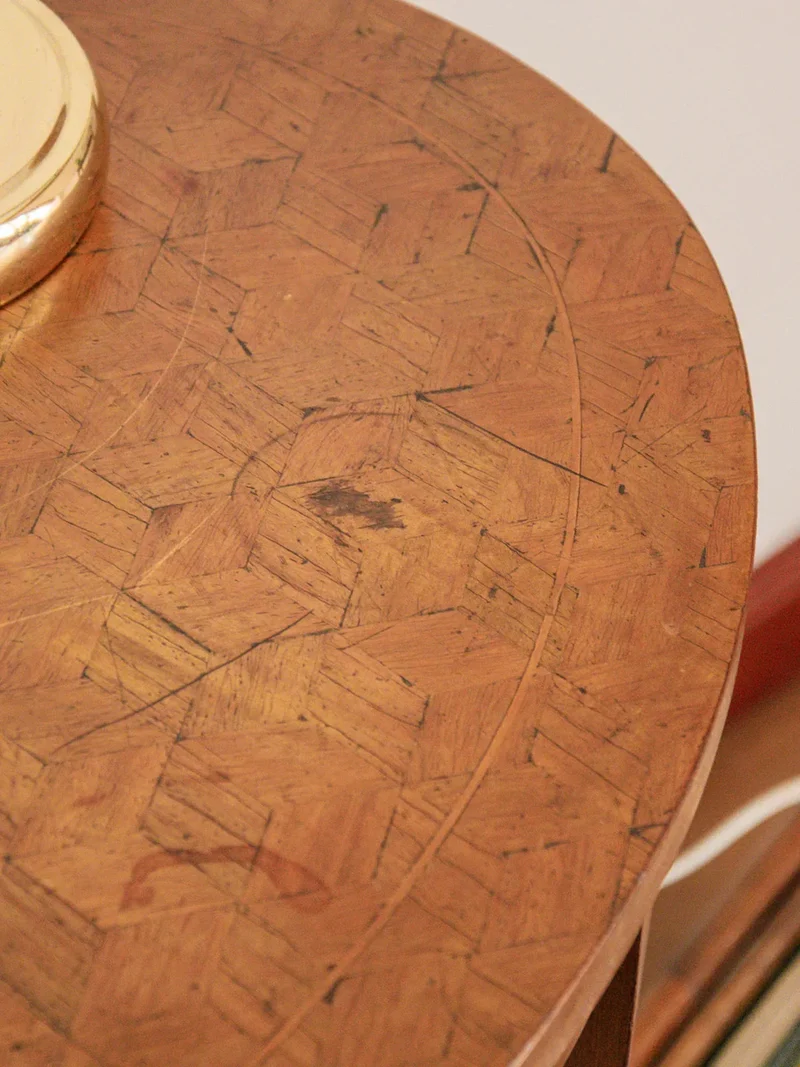 Francine, la table d'appoint en bois N°359