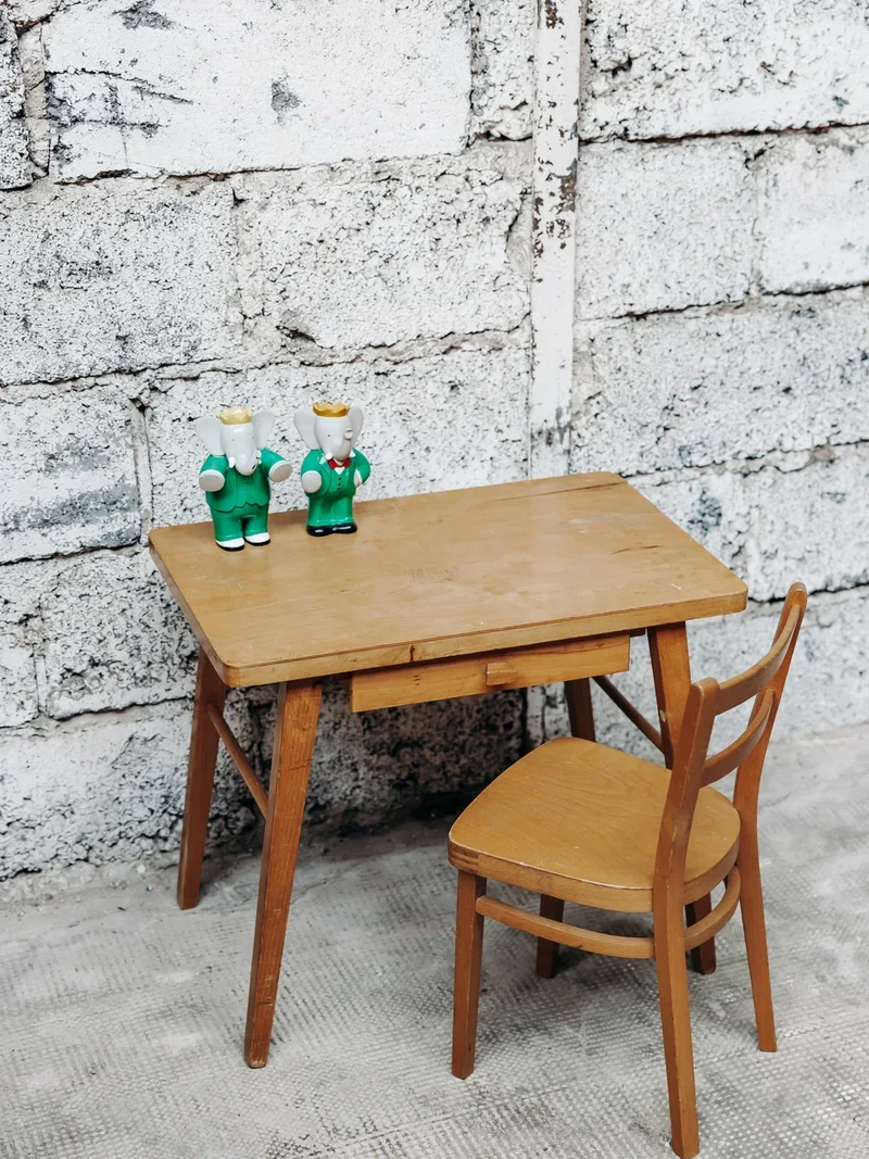 Ernestine, la chaise pour enfant en bois N°166