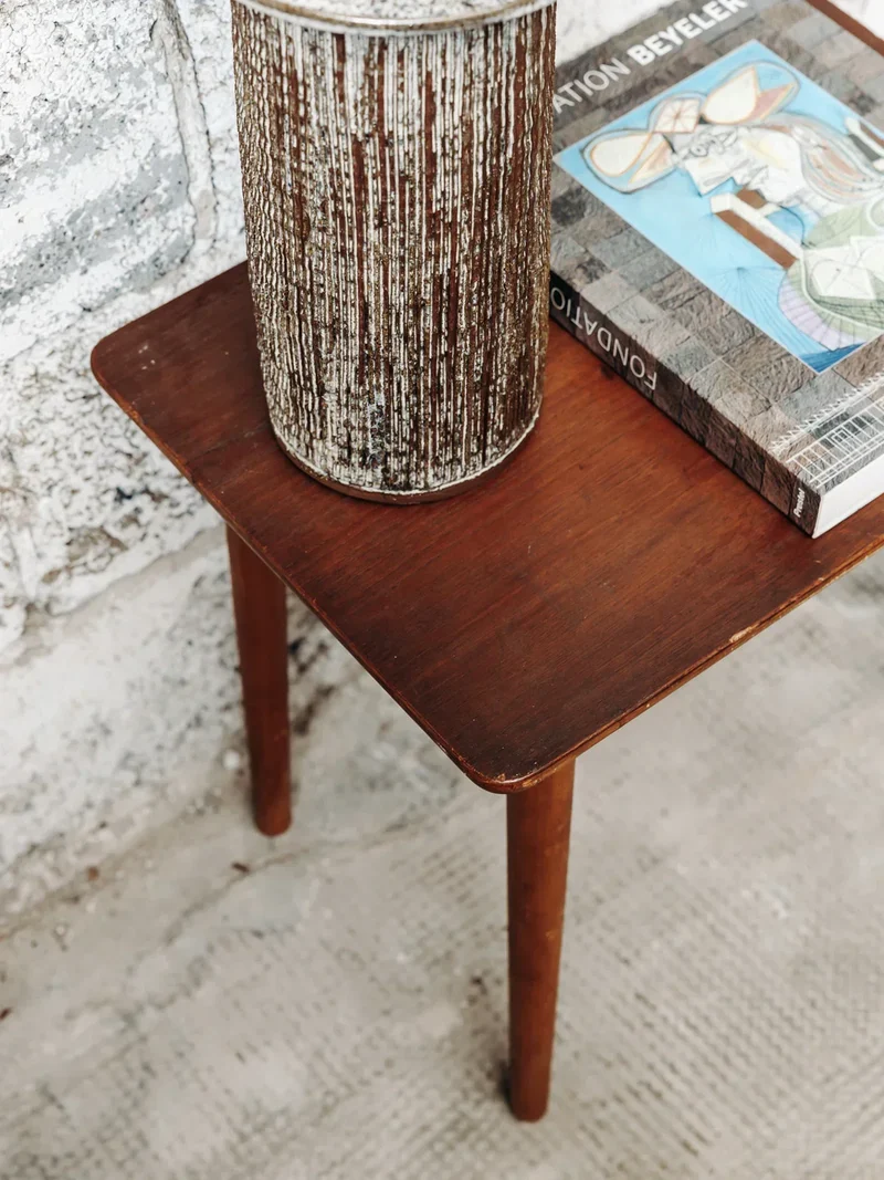 Francine, la table d'appoint N°281