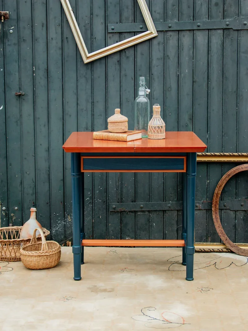 Francine, la table d'appoint pivotante N°446