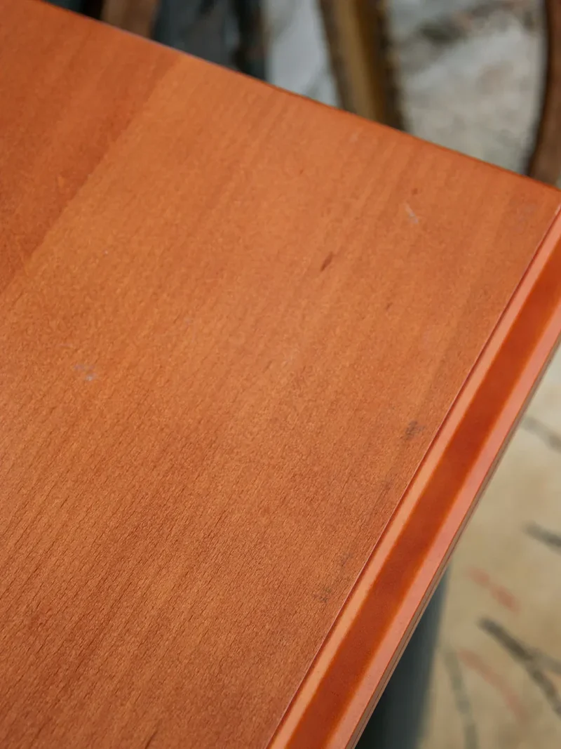 Francine, la table d'appoint pivotante N°446