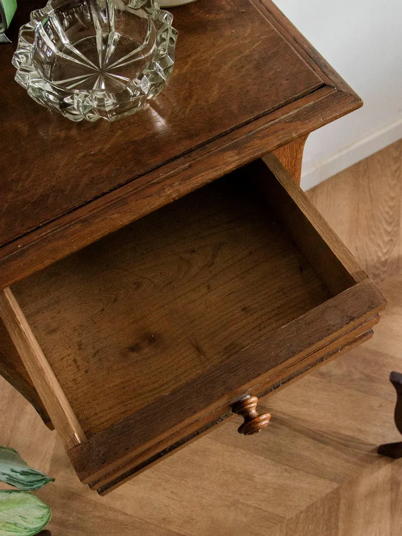 Odile, la table de chevet en bois massif N°550