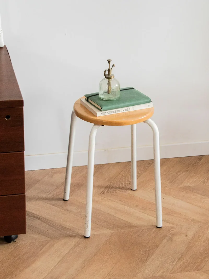 Axel, le tabouret en métal N°529