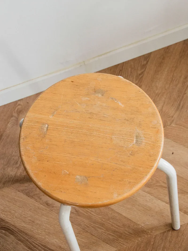 Axel, le tabouret en métal N°529