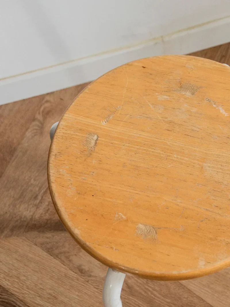Axel, le tabouret en métal N°529