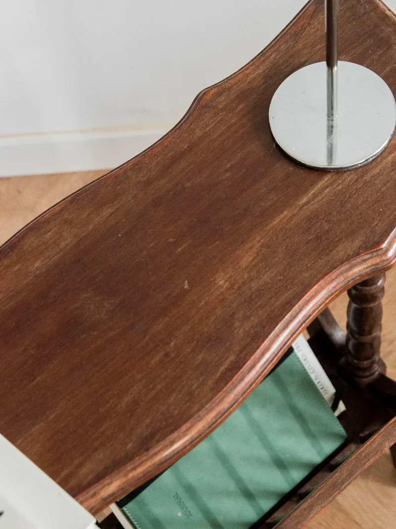 Désiré, le porte-revues en bois N°105
