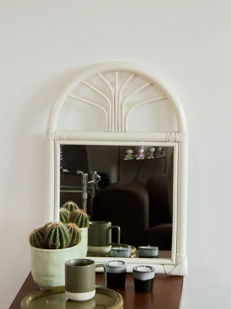 Georges, le miroir en rotin blanc N°786