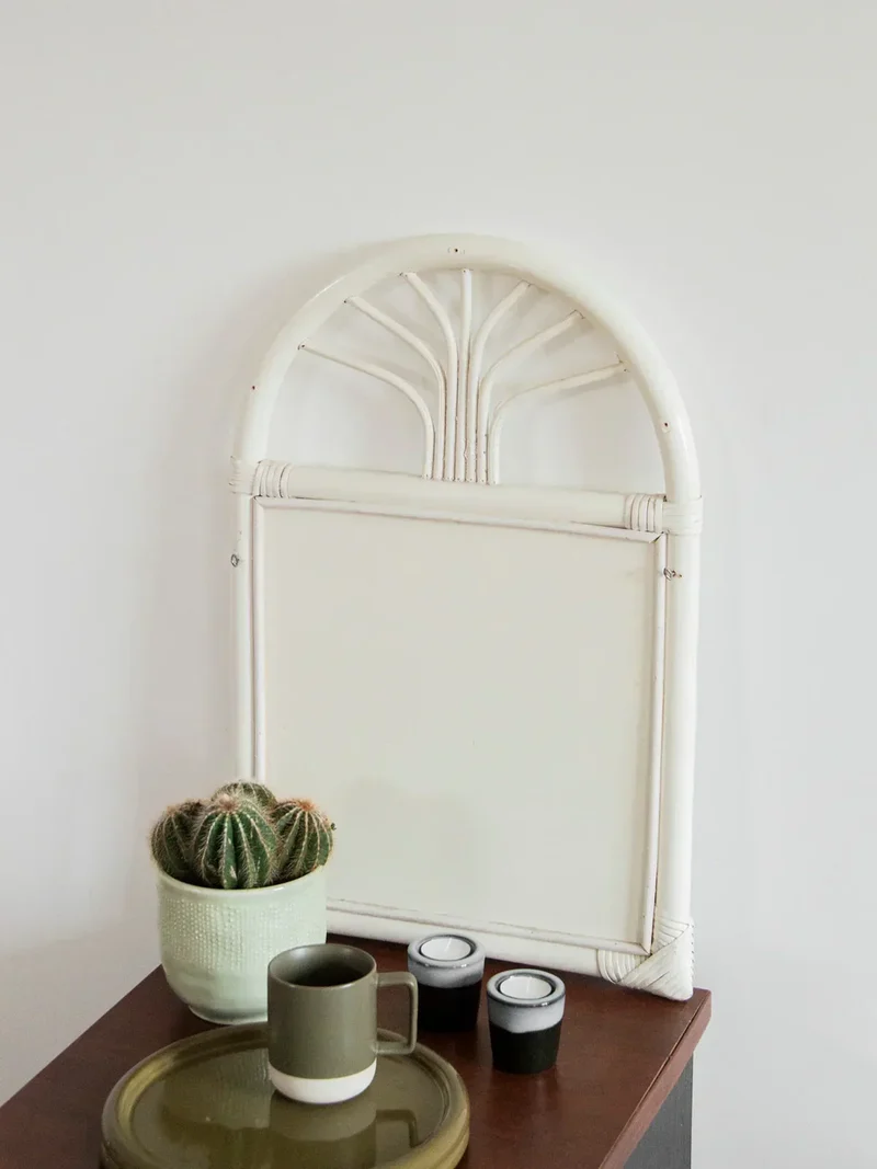 Georges, le miroir en rotin blanc N°786