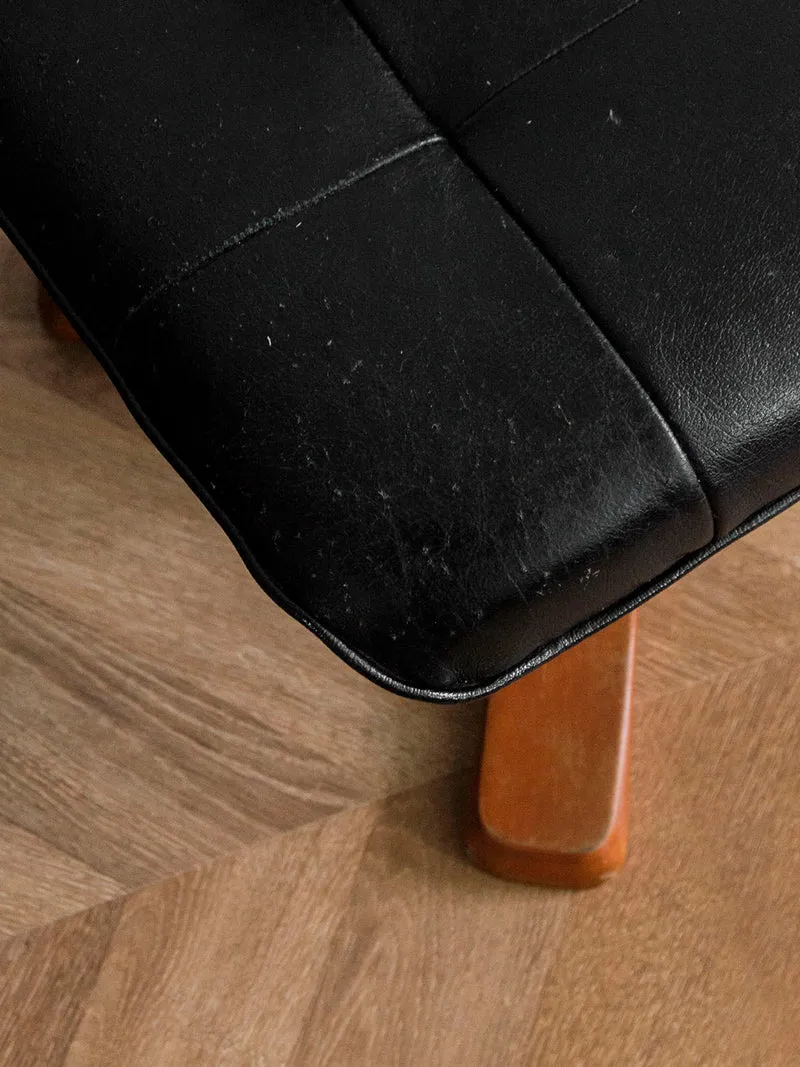 Jean-Philippe, le pouf en simili cuir N°64