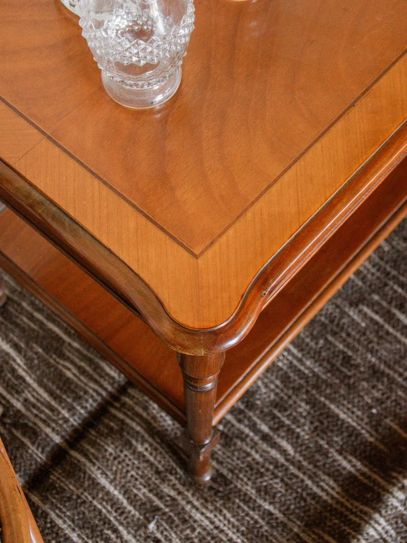 Francine, la table d'appoint en bois N°363