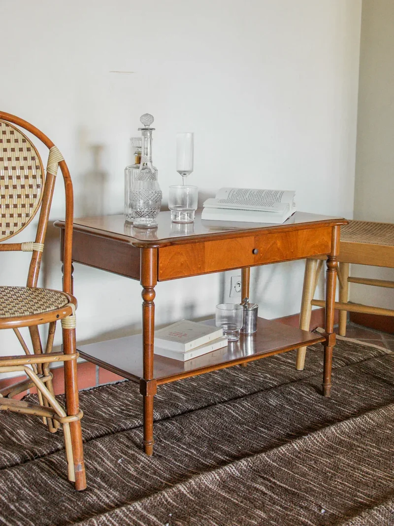 Francine, la table d'appoint en bois N°363