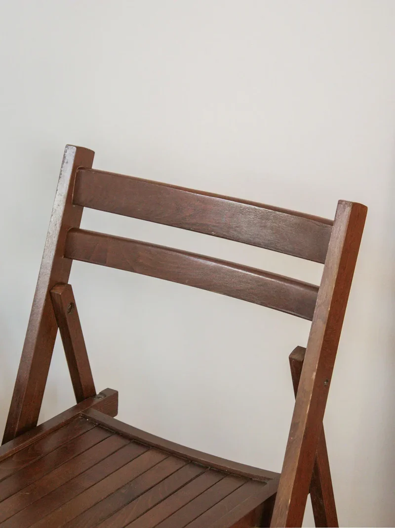 Claude, la paire de chaises en bois N°727