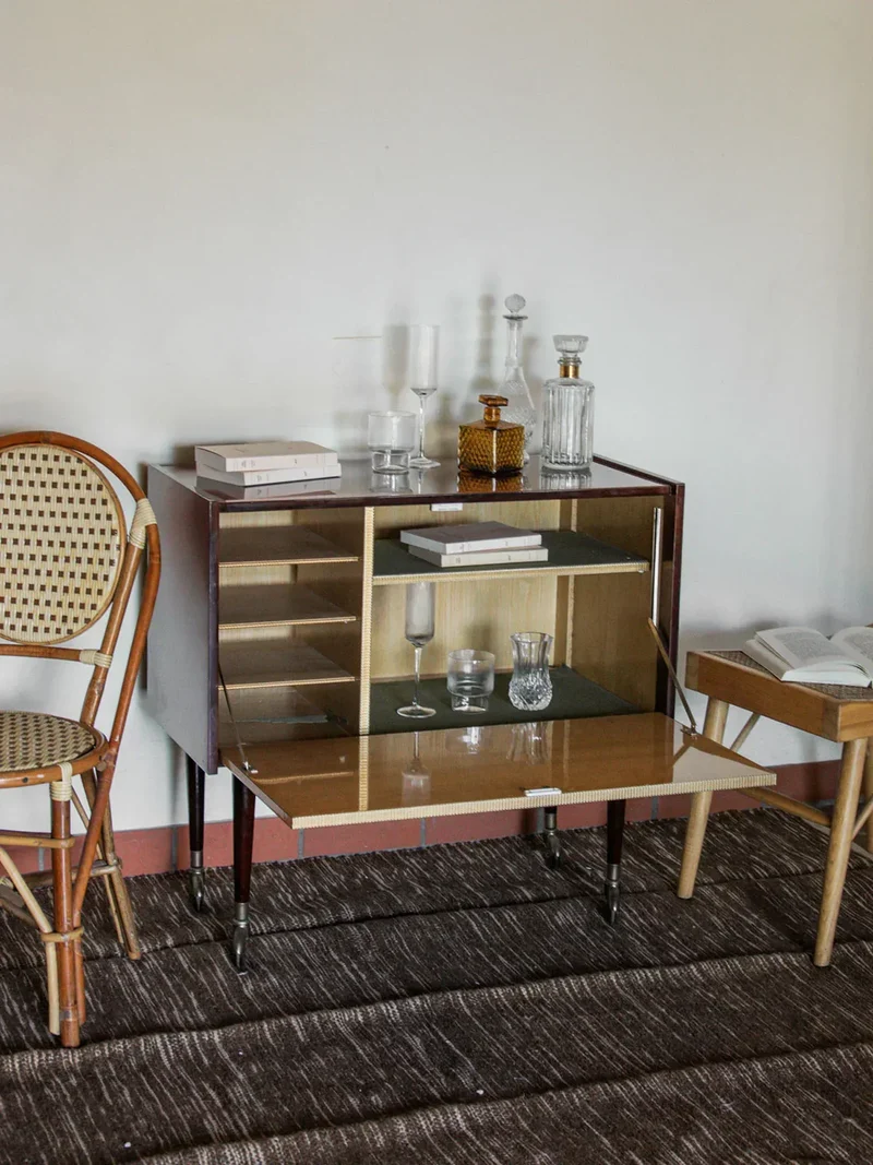 Quentin, le mini-bar en bois N°25