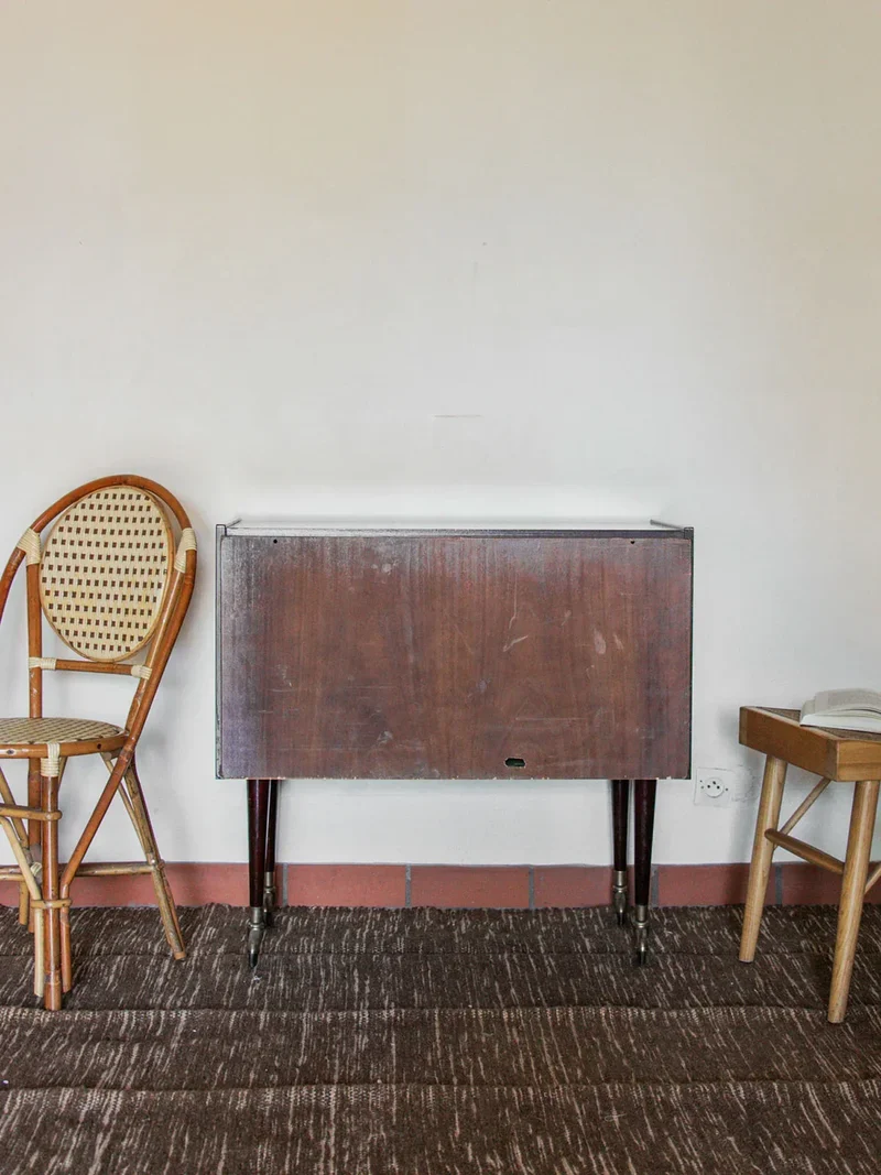 Quentin, le mini-bar en bois N°25