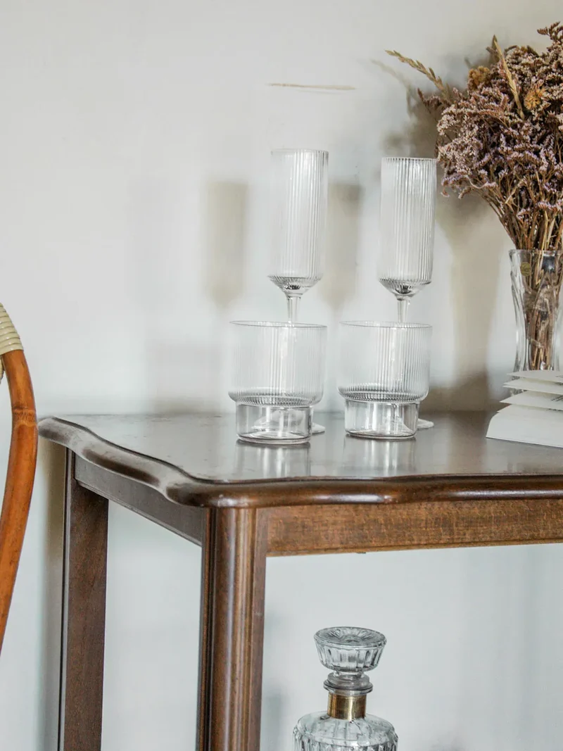 Francine, la table d'appoint en bois N°362