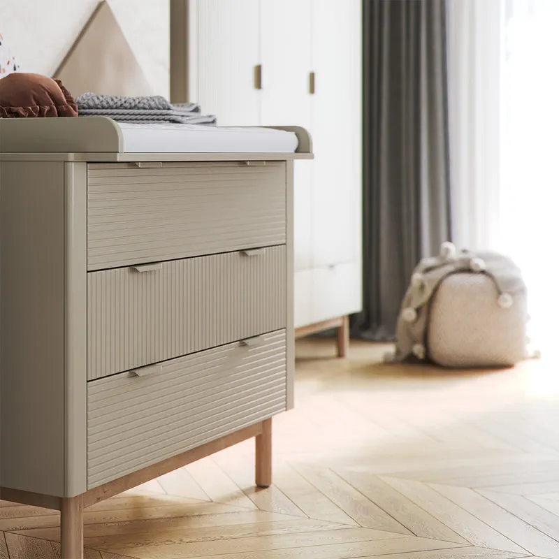 Lit évolutif 70x140 et commode 3 tiroirs Pinio Miloo Champagne