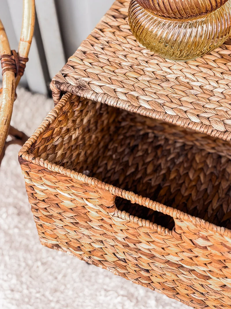 Odile, la table de chevet en rotin N°1173