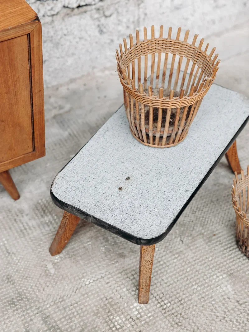 Hanna, la table d'appoint en bois N°379