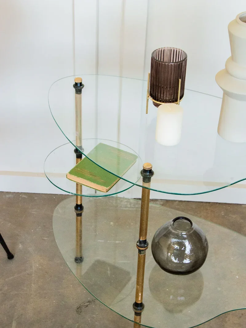 Hanna, la table d'appoint en métal N°360